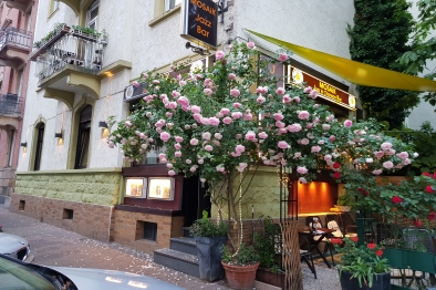 11.07.2025: Liebe Gaeste: die Jazz Bar ist v. 17.06.2025 bis 11.07.2025 geschlossen